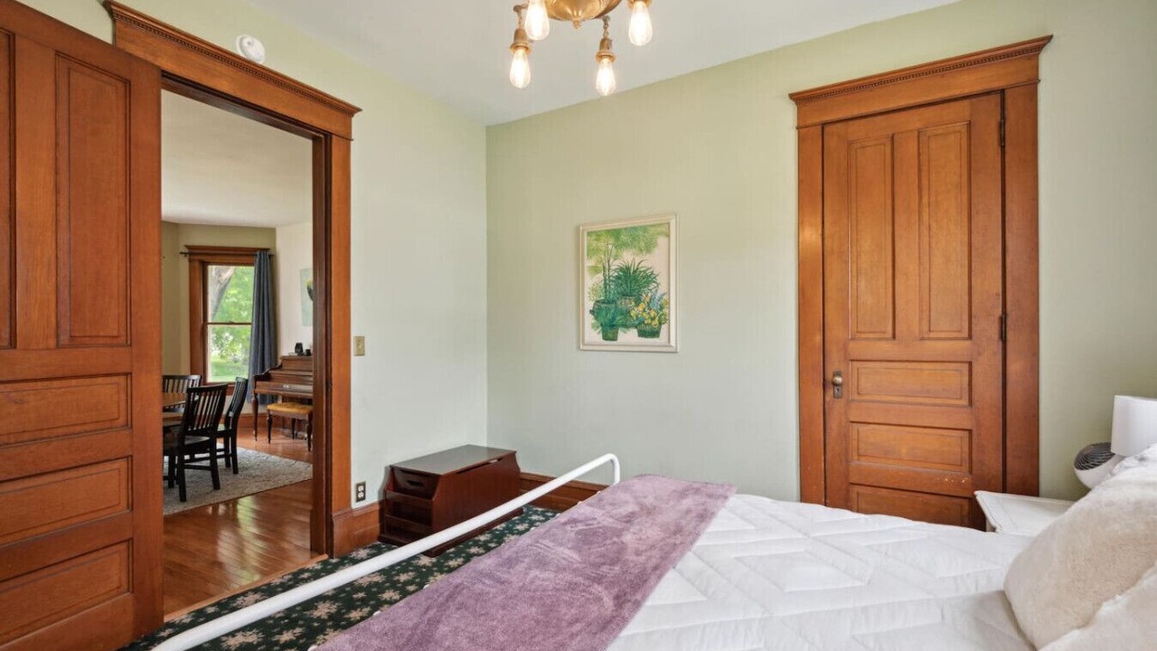Photo of Bedroom in Pella