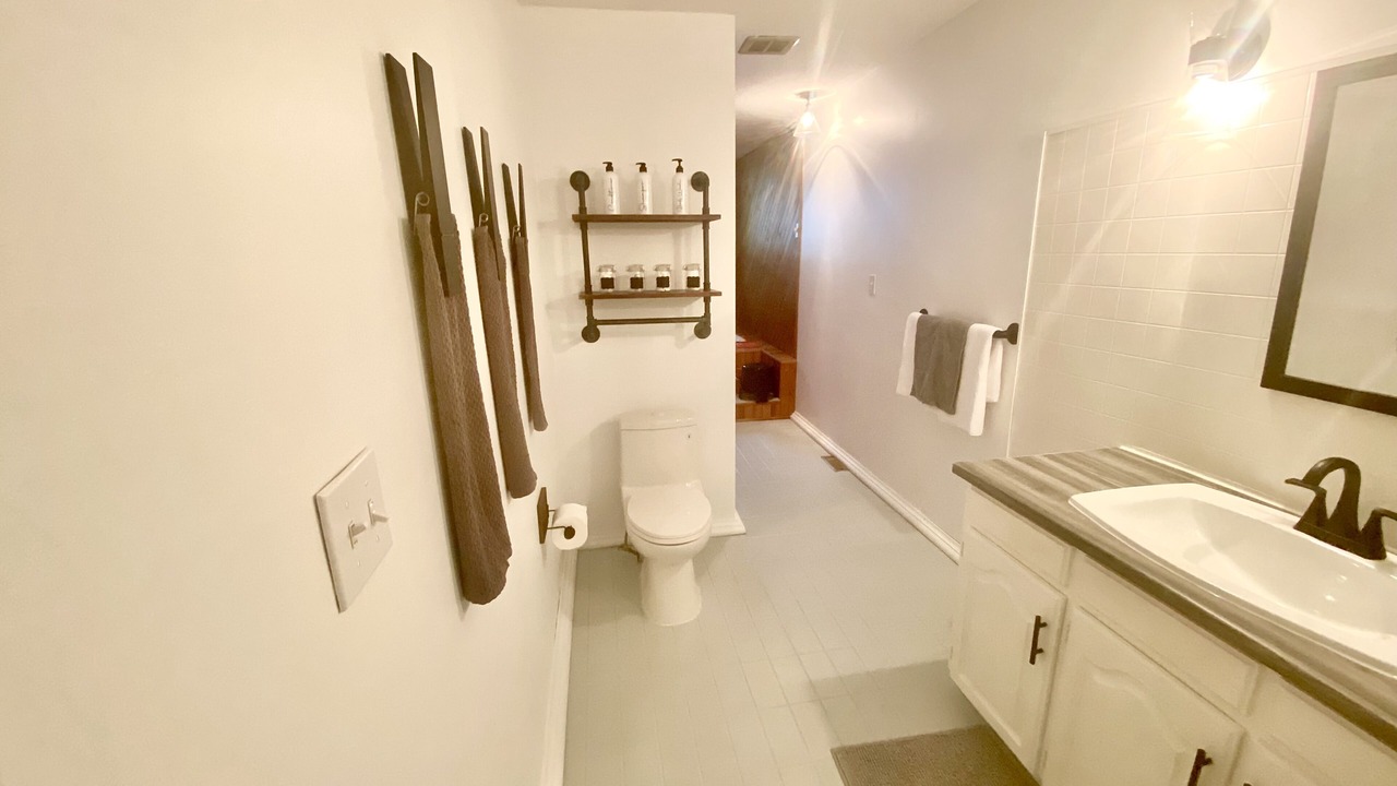 Photo of Bathroom in Jocelyn