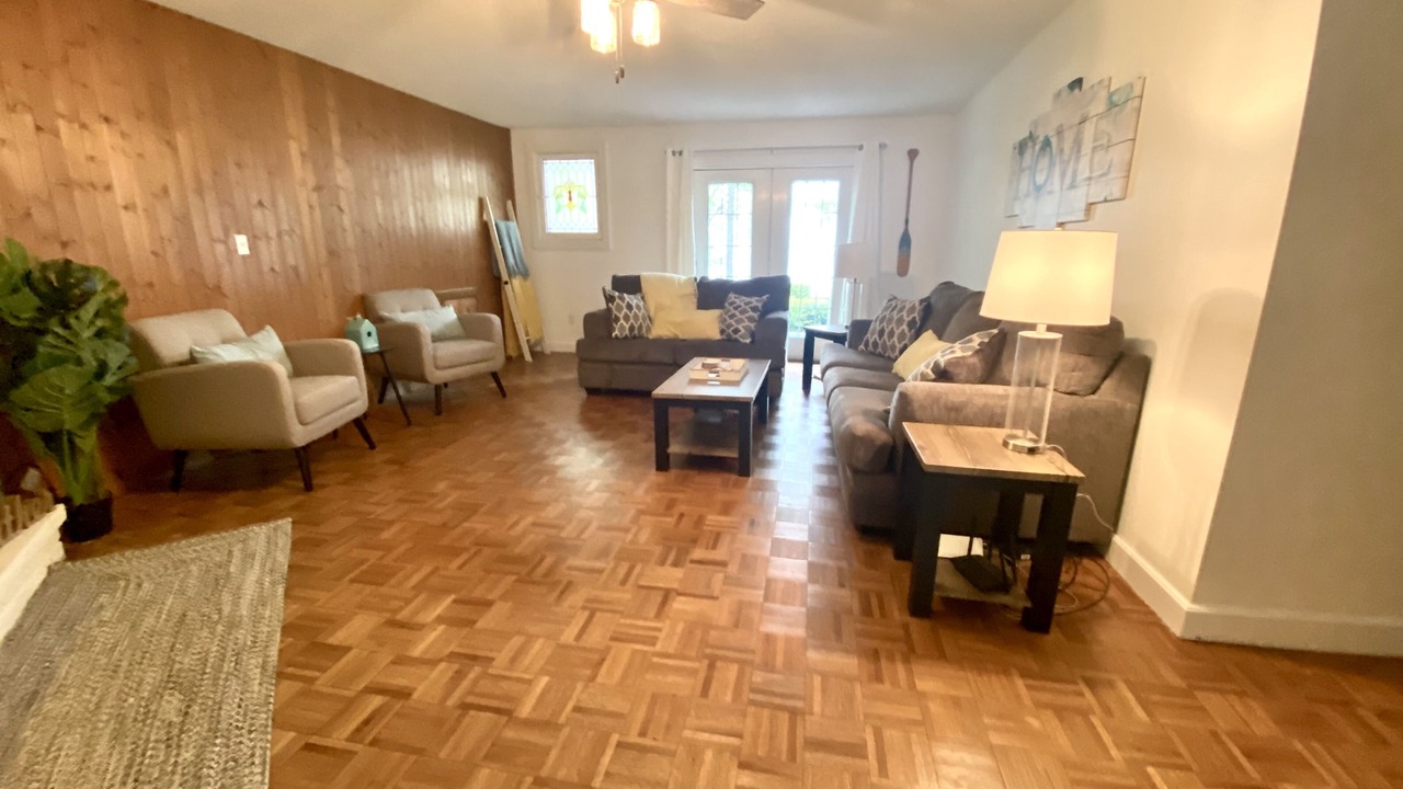 Photo of Livingroom in Jocelyn