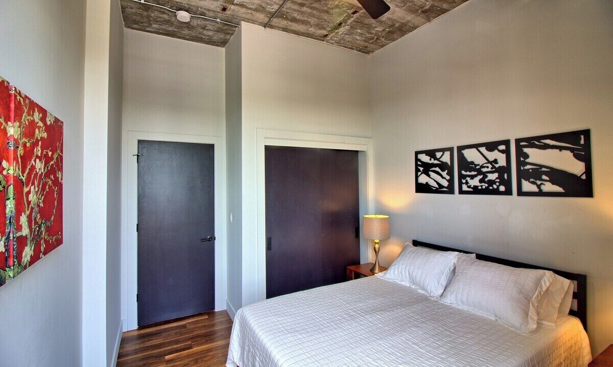 Photo of Bedroom in Midtown