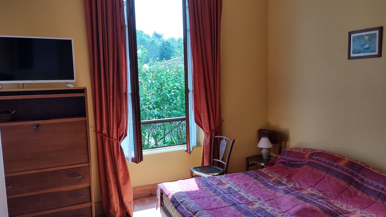 Photo of Bedroom in Bourbonne-les-Bains