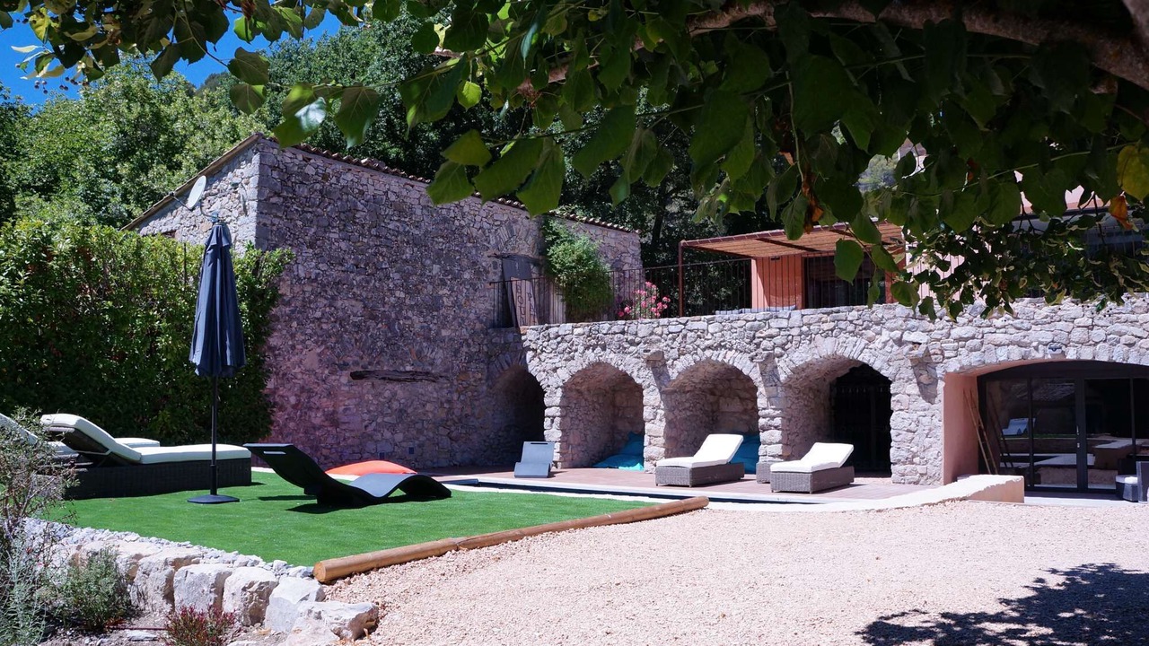 Photo of Patio Balcony in La Penne-sur-l'Ouveze