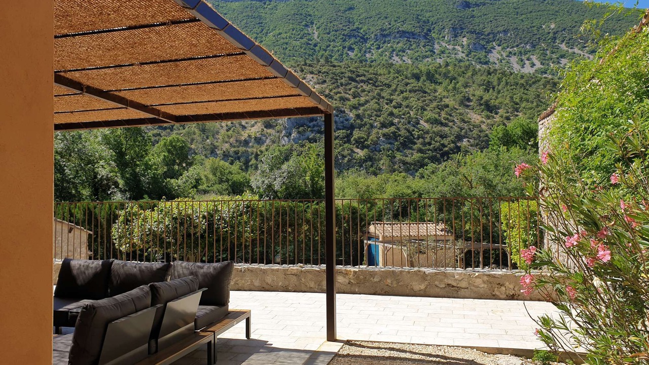 Photo of Patio Balcony in La Penne-sur-l'Ouveze