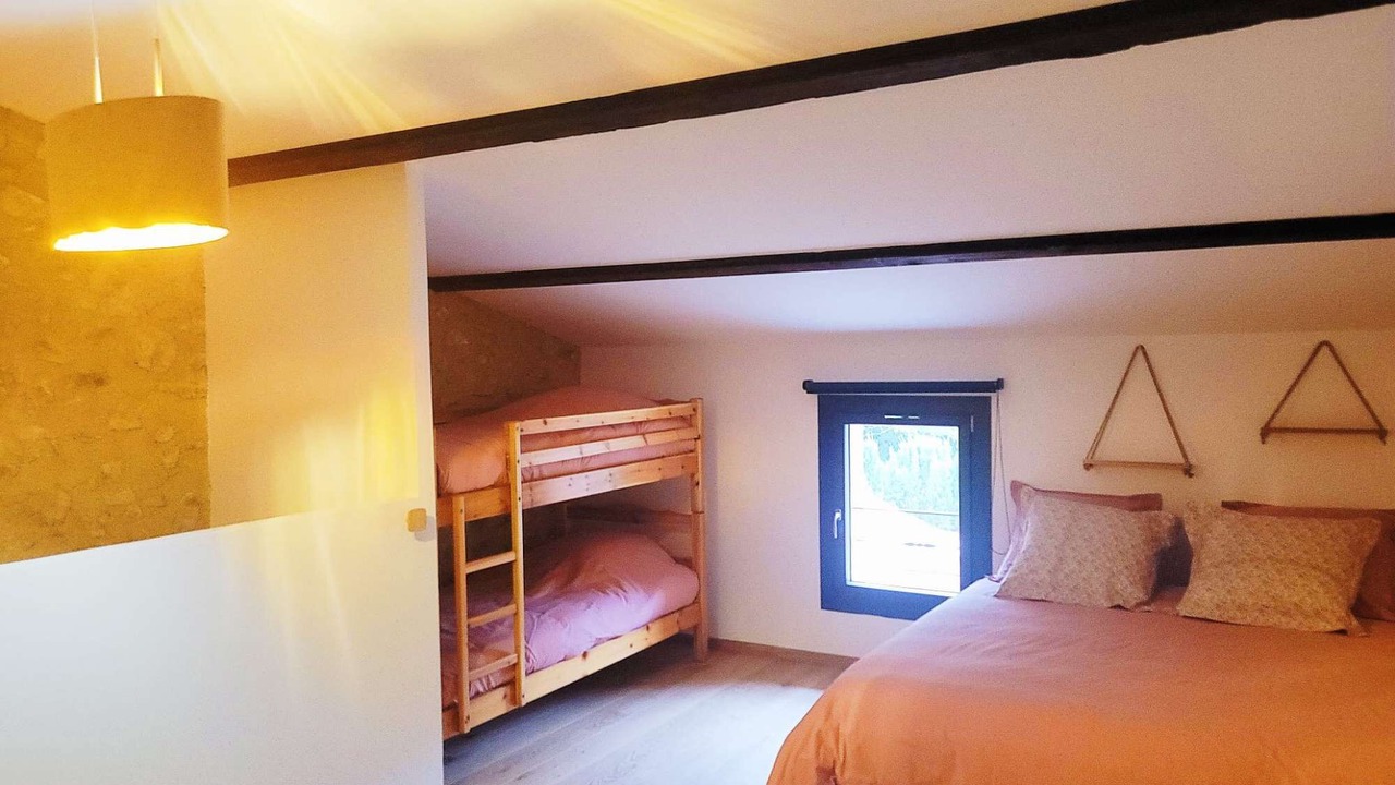 Photo of Bedroom in La Penne-sur-l'Ouveze