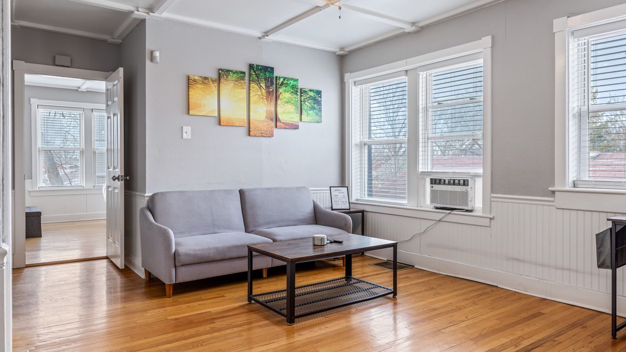 Photo of Livingroom in St. Louis