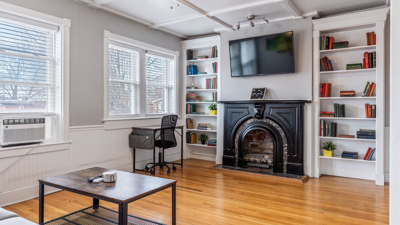 Photo of Livingroom in St. Louis