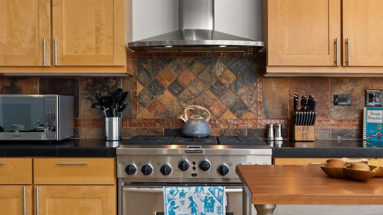 Photo of Kitchen in South Capitol
