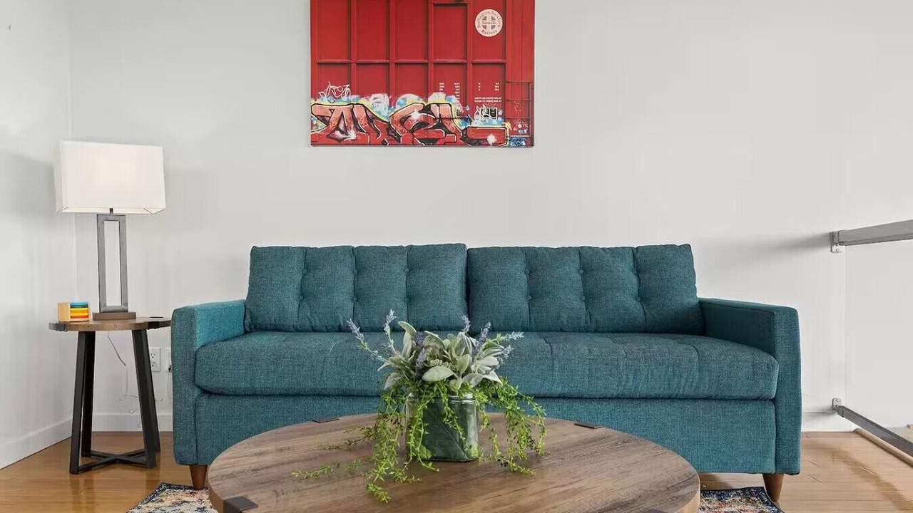 Photo of Livingroom in South Capitol