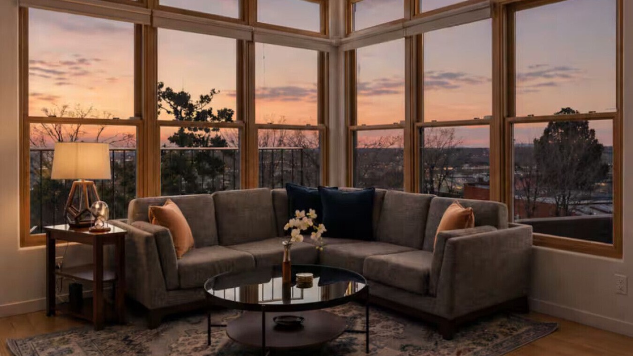 Photo of Livingroom in South Capitol