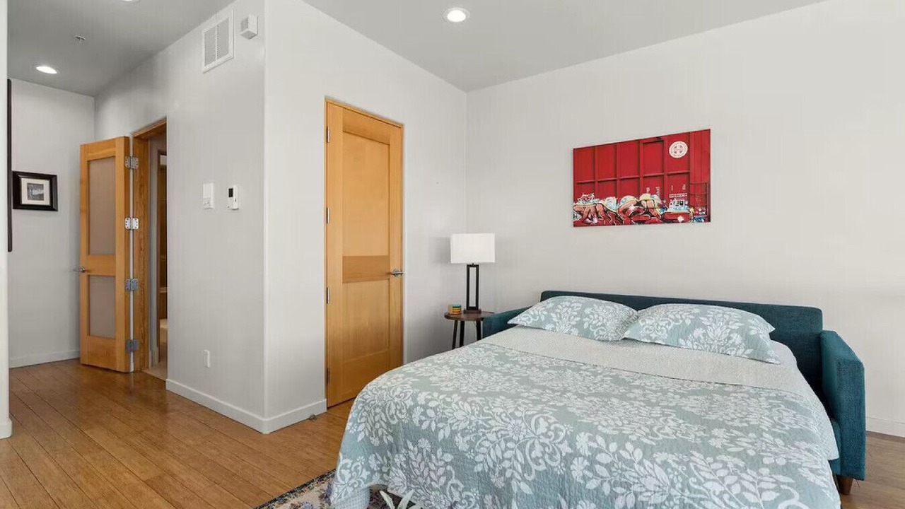 Photo of Bedroom in South Capitol