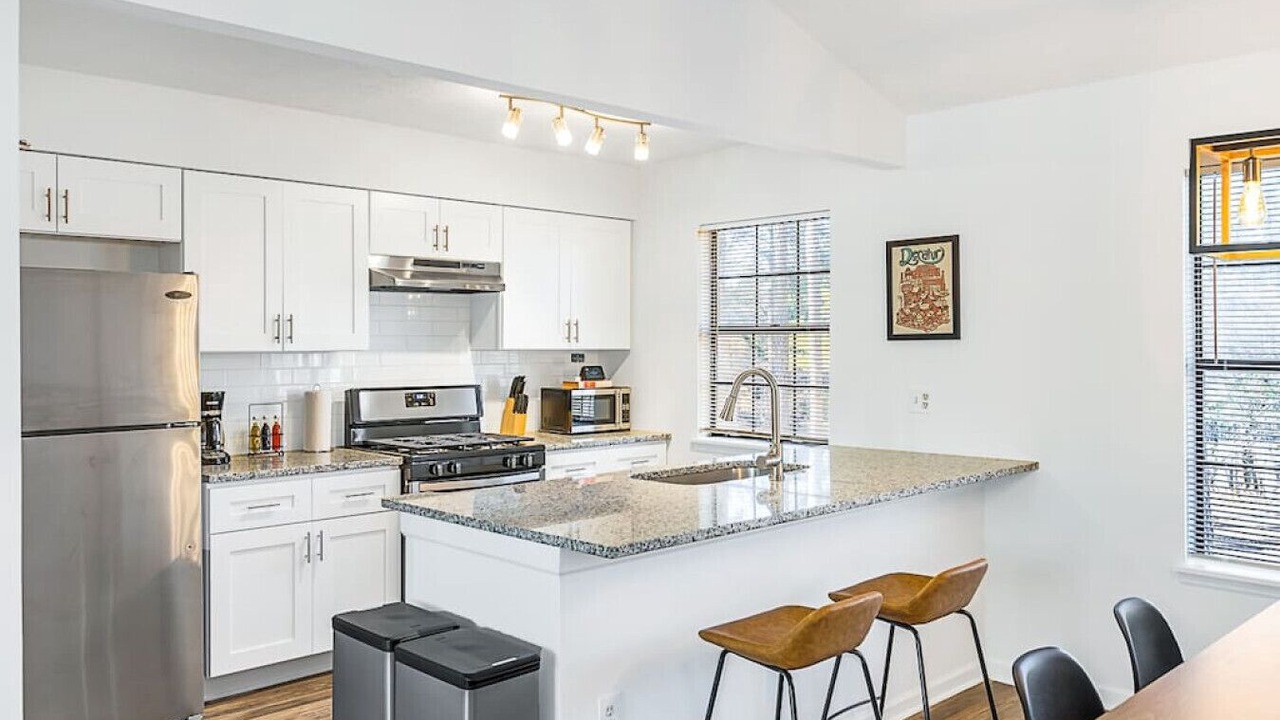 Photo of Kitchen in Leslie Estates