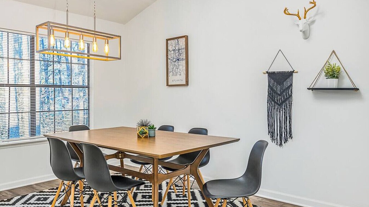 Photo of Others in Leslie Estates