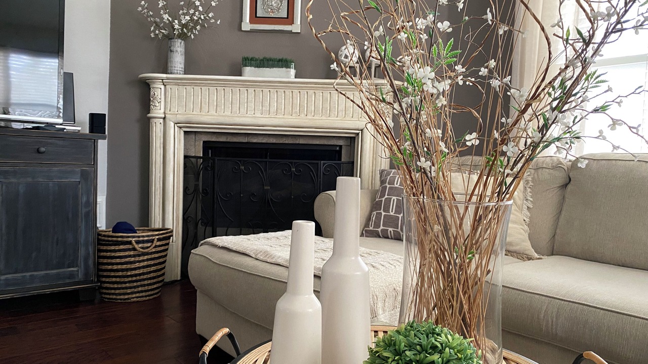 Photo of Livingroom in Spring