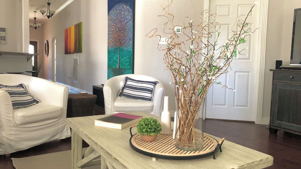Photo of Livingroom in Spring