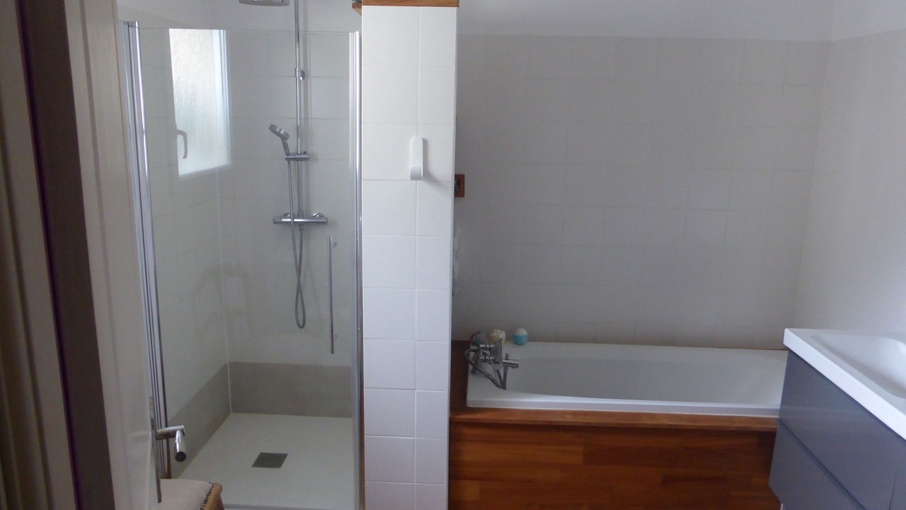 Photo of Bathroom in Villetelle