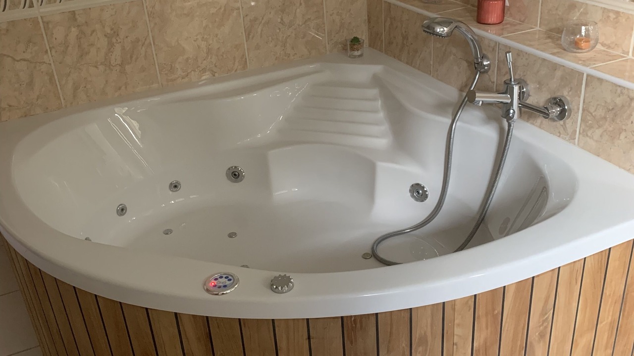 Photo of Bathroom in Saint-Martin-de-Fressengeas