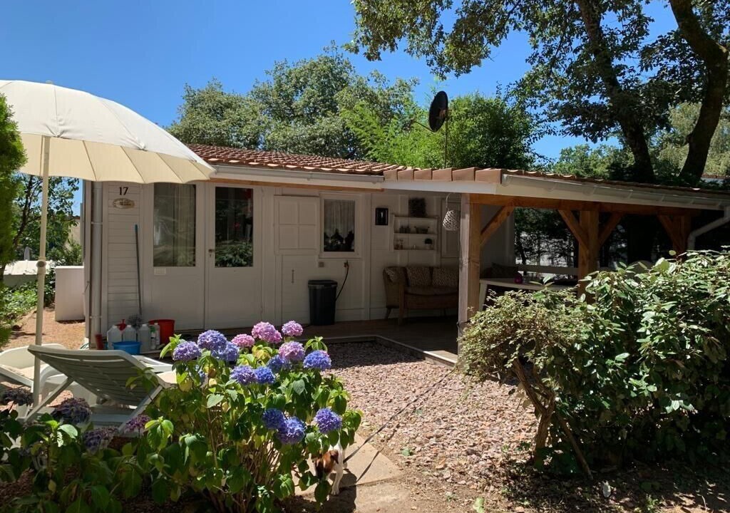 Photo of Outdoor in Champs-Romain