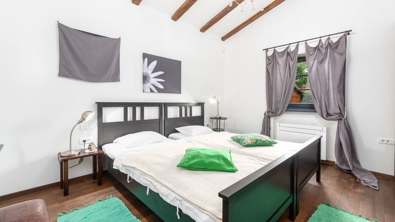 Photo of Bedroom in Baderna
