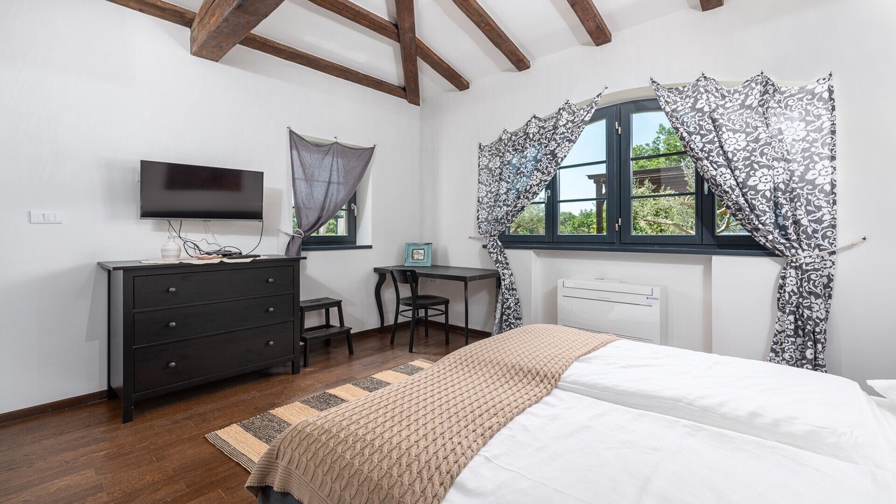Photo of Bedroom in Baderna