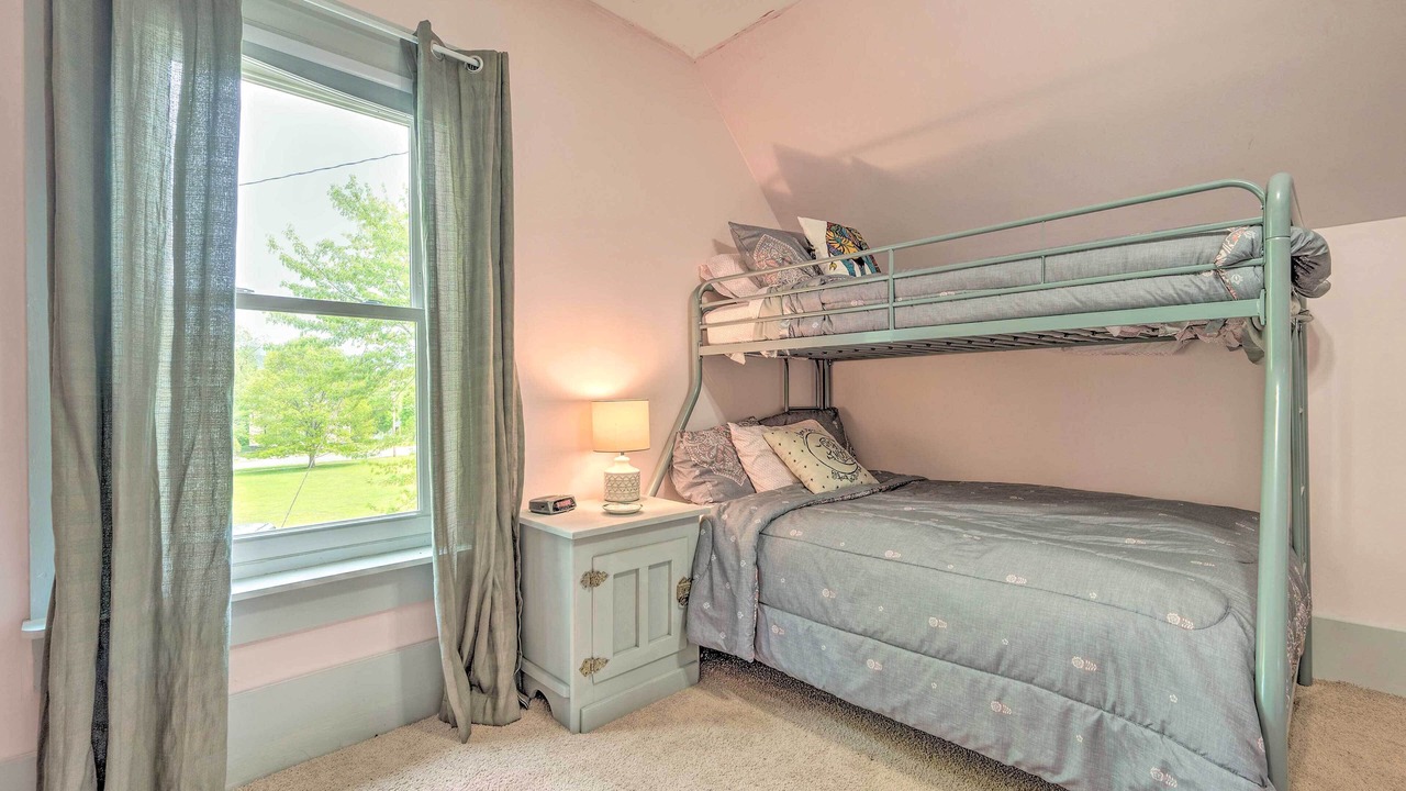 Photo of Bedroom in Guildhall