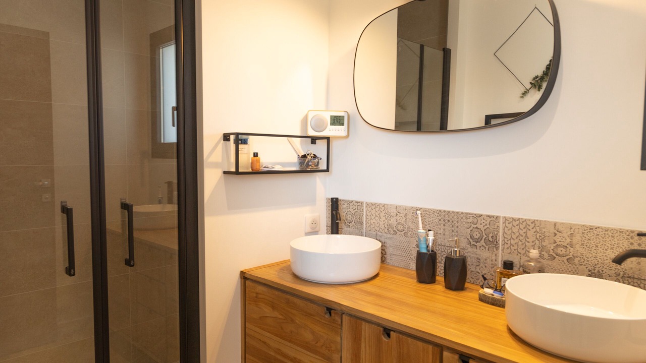 Photo of Bathroom in Saint-Jean-de-Vedas