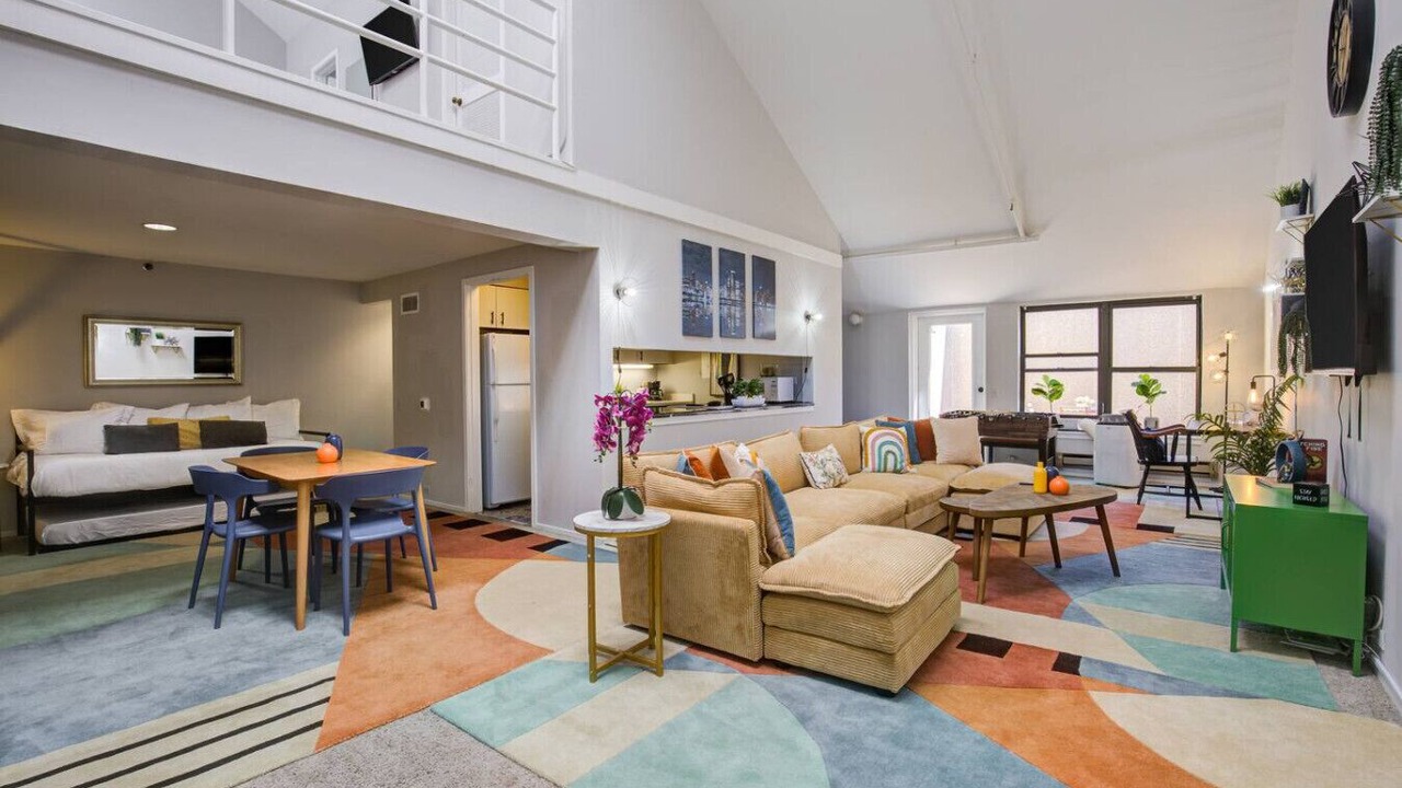 Photo of Livingroom in The Loop