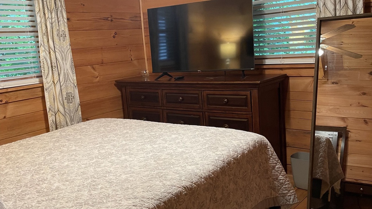 Photo of Bedroom in Sugar Grove