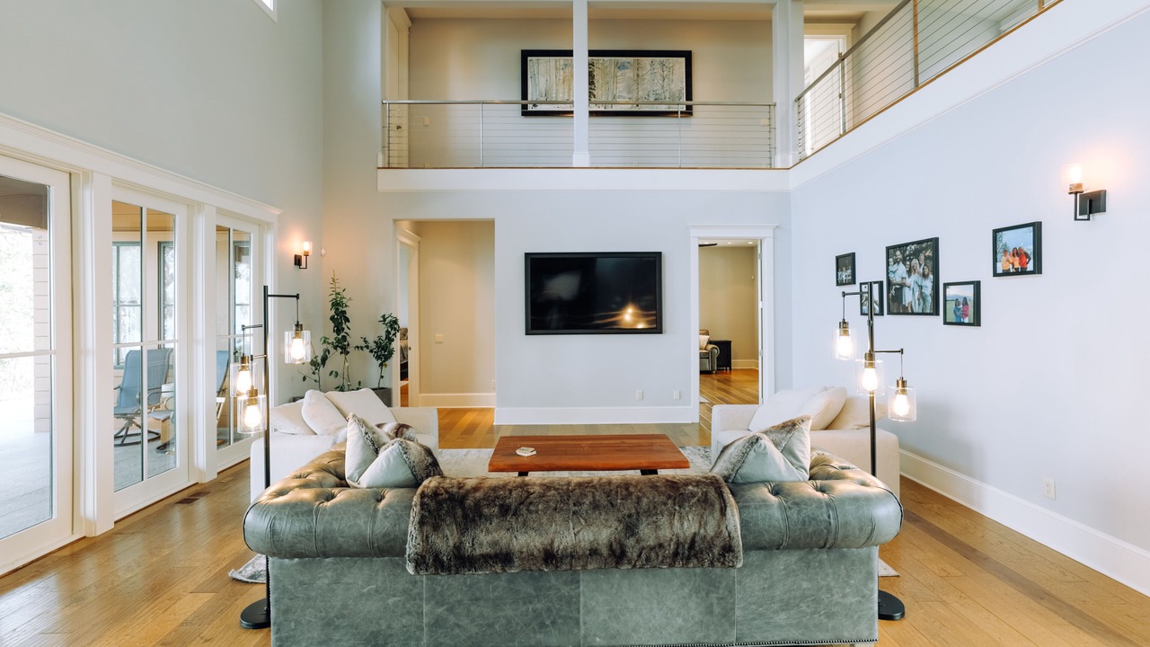 Photo of Livingroom in Klamath Falls