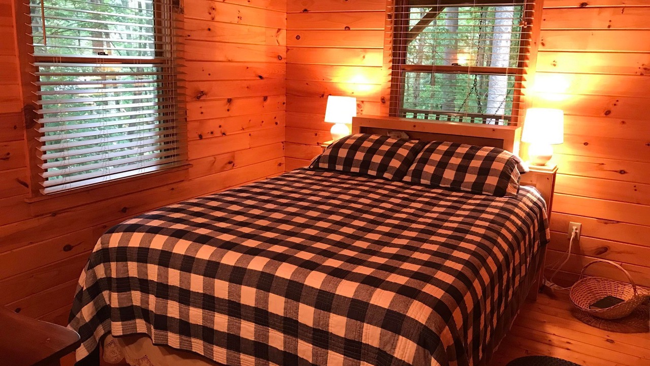 Photo of Bedroom in Elk Park