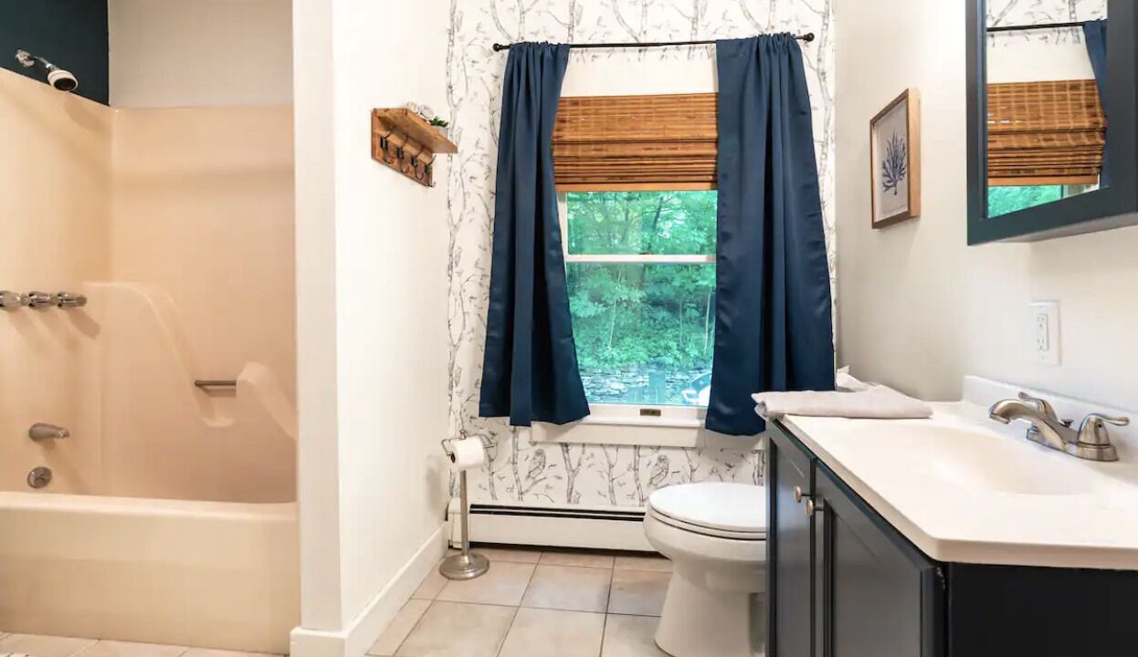 Photo of Bathroom in Allaben