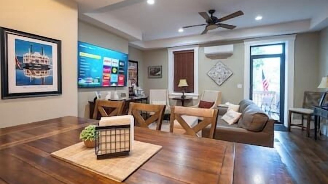 Photo of Livingroom in Madison