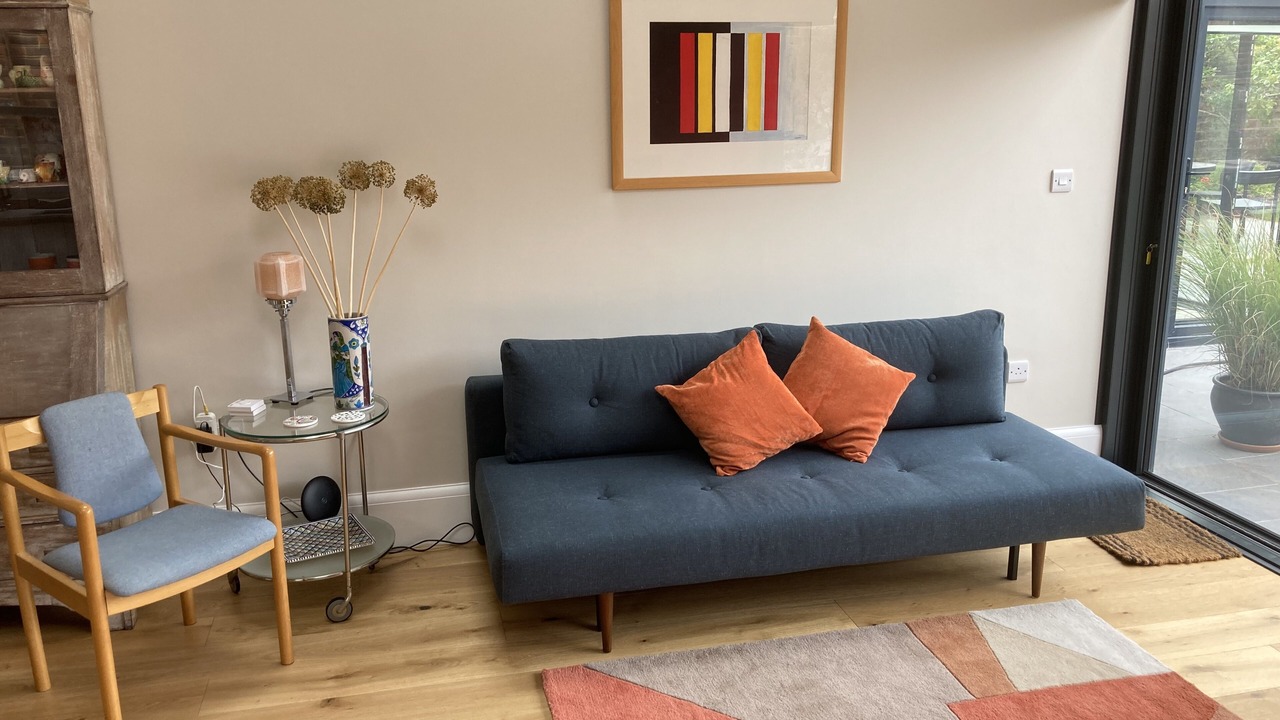 Photo of Livingroom in Eastbourne City Centre