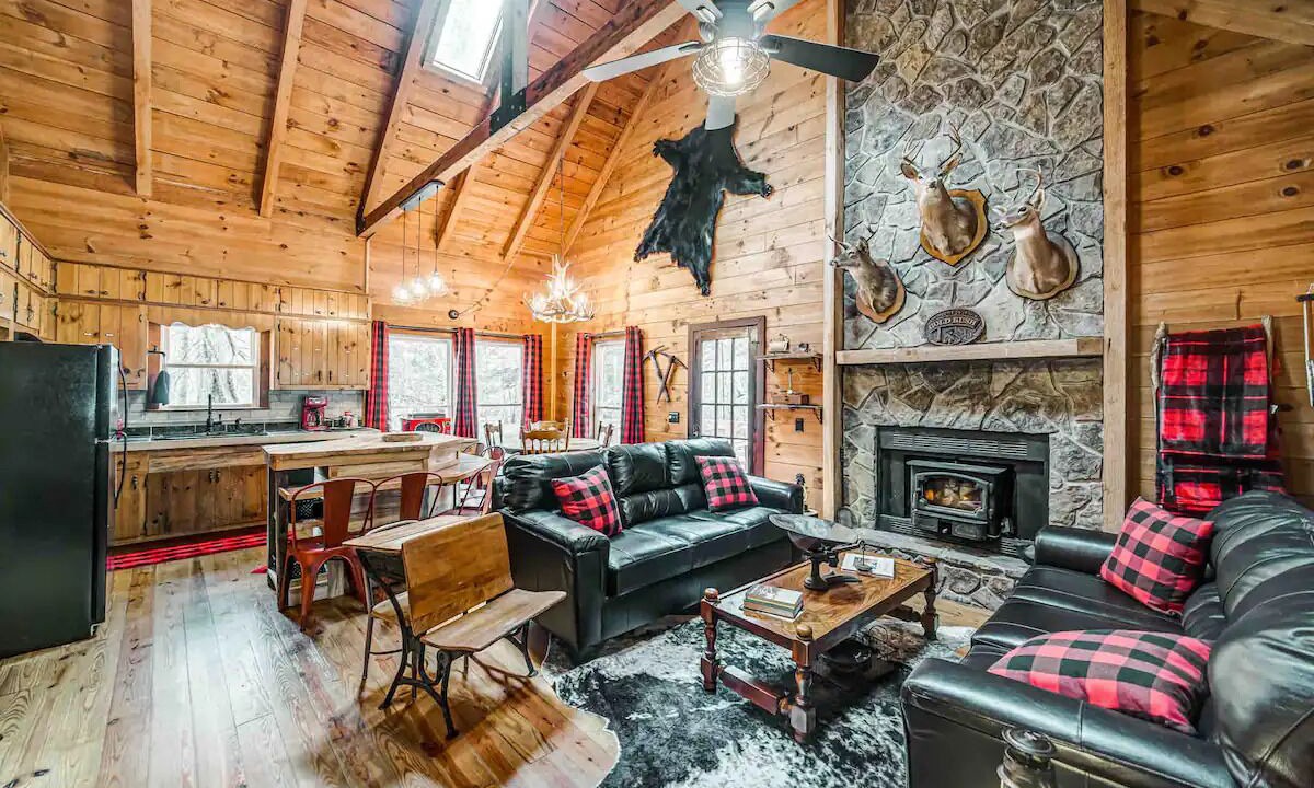 Photo of Livingroom in Dahlonega