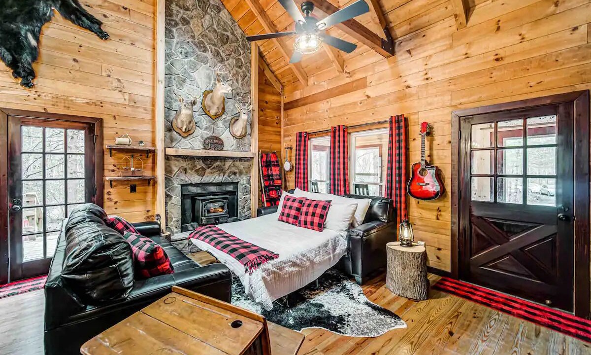 Photo of Bedroom in Dahlonega