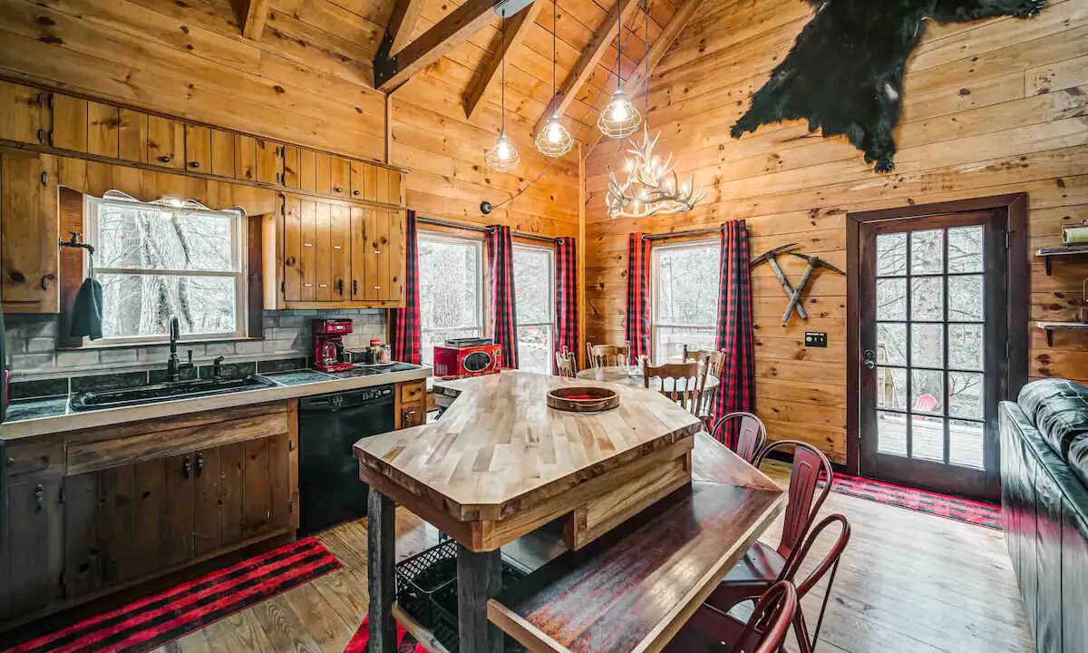 Photo of Kitchen in Dahlonega