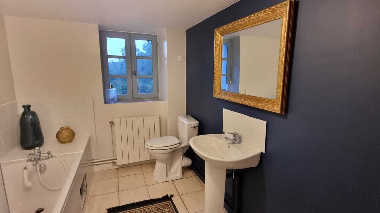 Photo of Bathroom in Lebreil