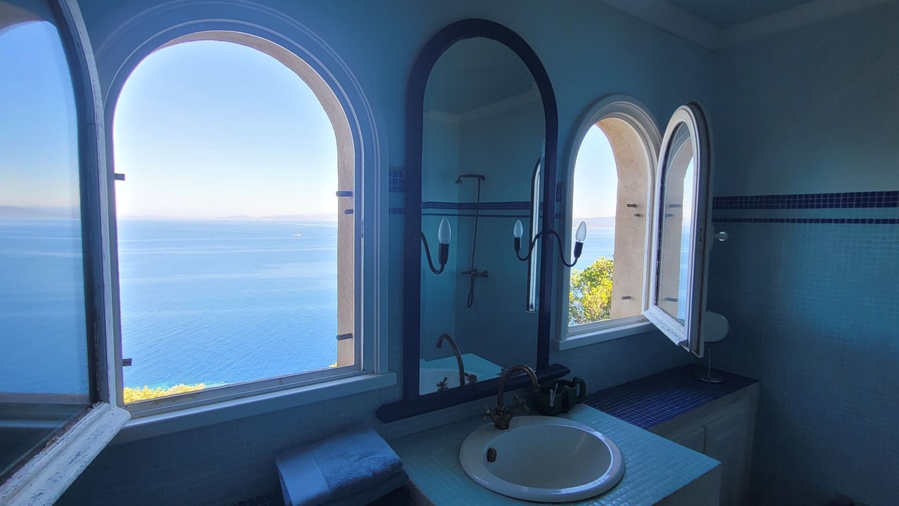 Photo of Bathroom in Ile du Levant