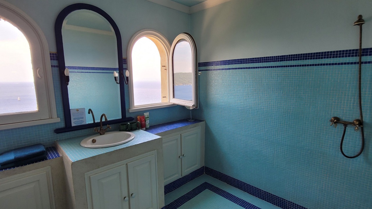 Photo of Bathroom in Ile du Levant