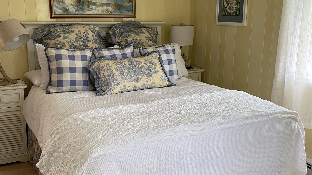 Photo of Bedroom in Tom Nevers