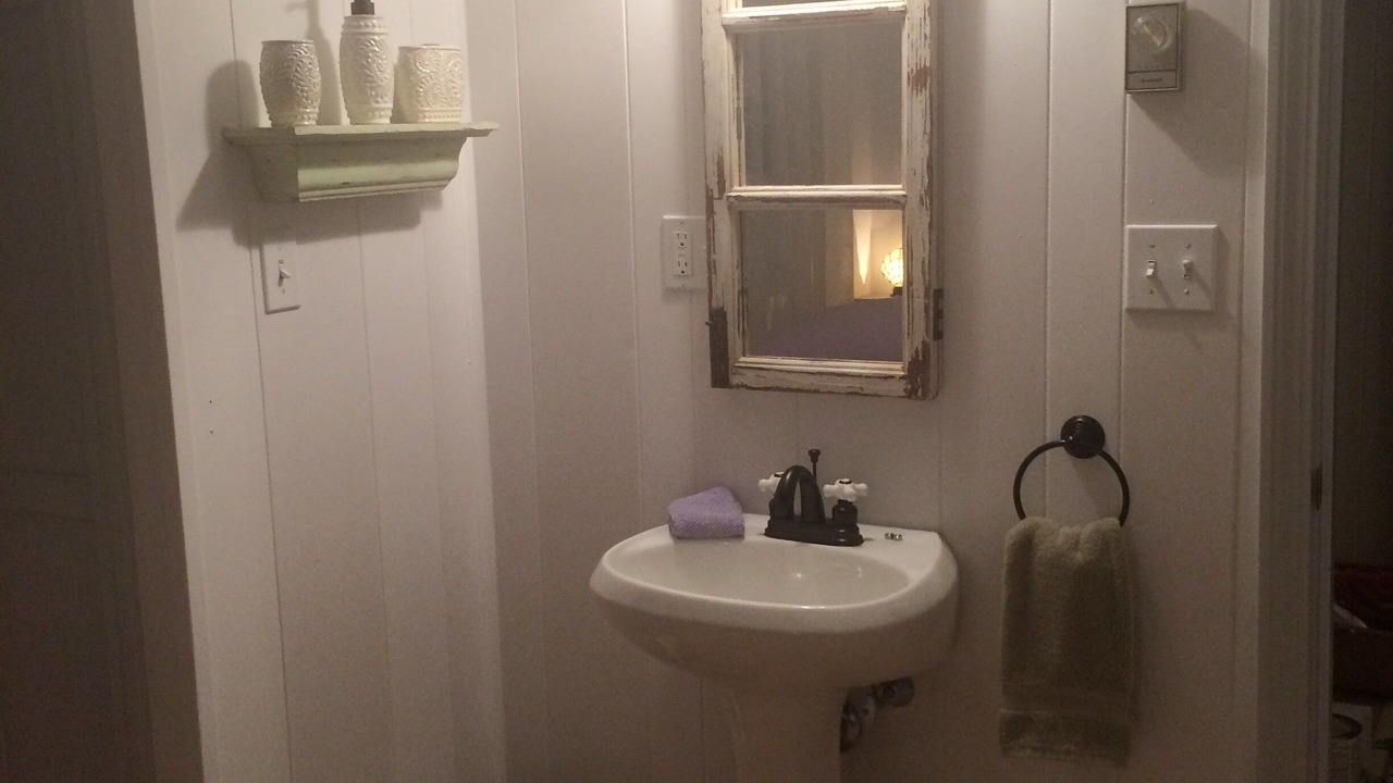 Photo of Bathroom in Tom Nevers