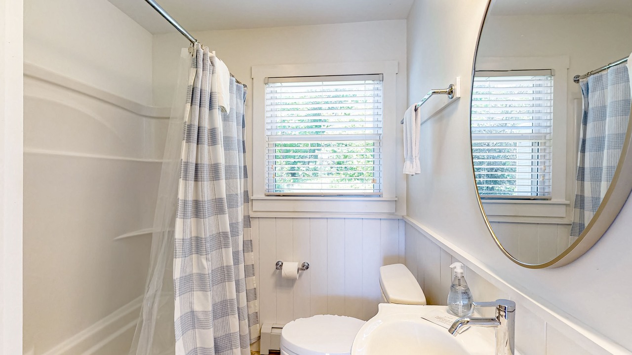 Photo of Bathroom in Boothbay Harbor