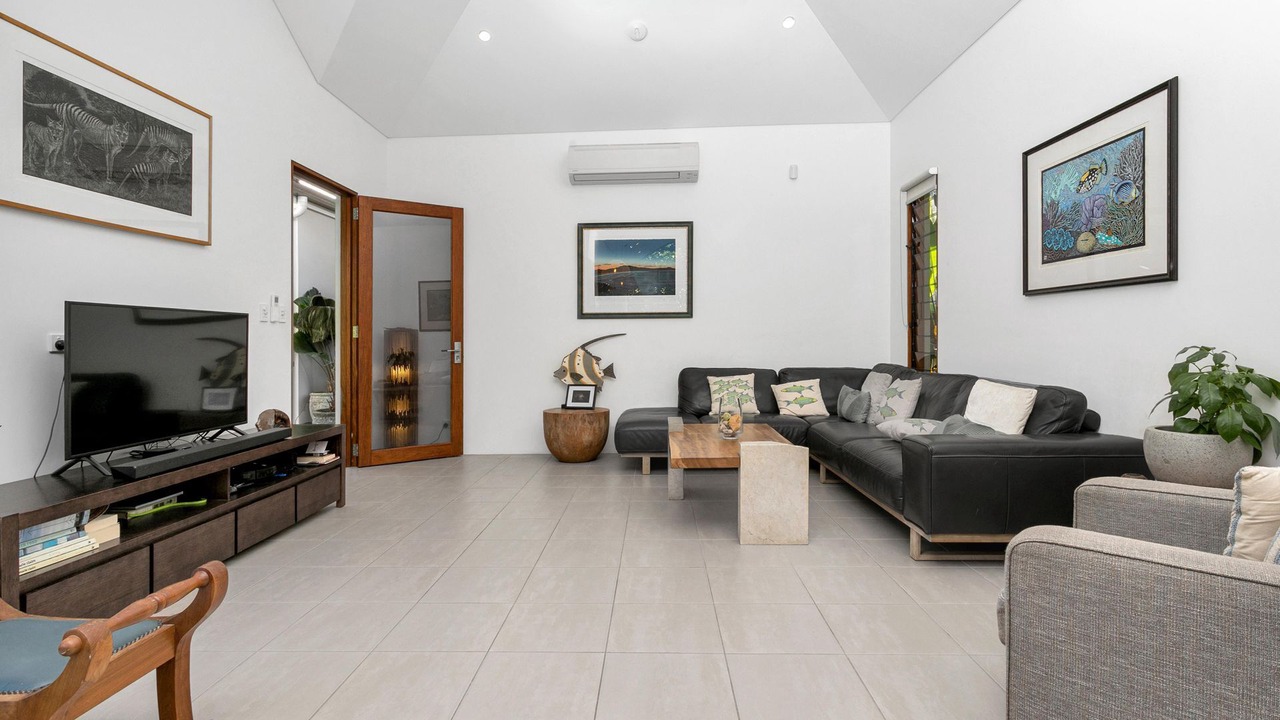 Photo of Livingroom in Palm Cove