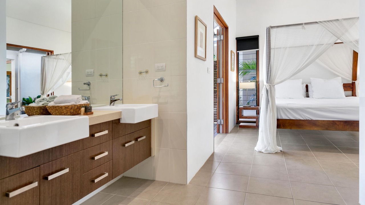 Photo of Bedroom in Palm Cove