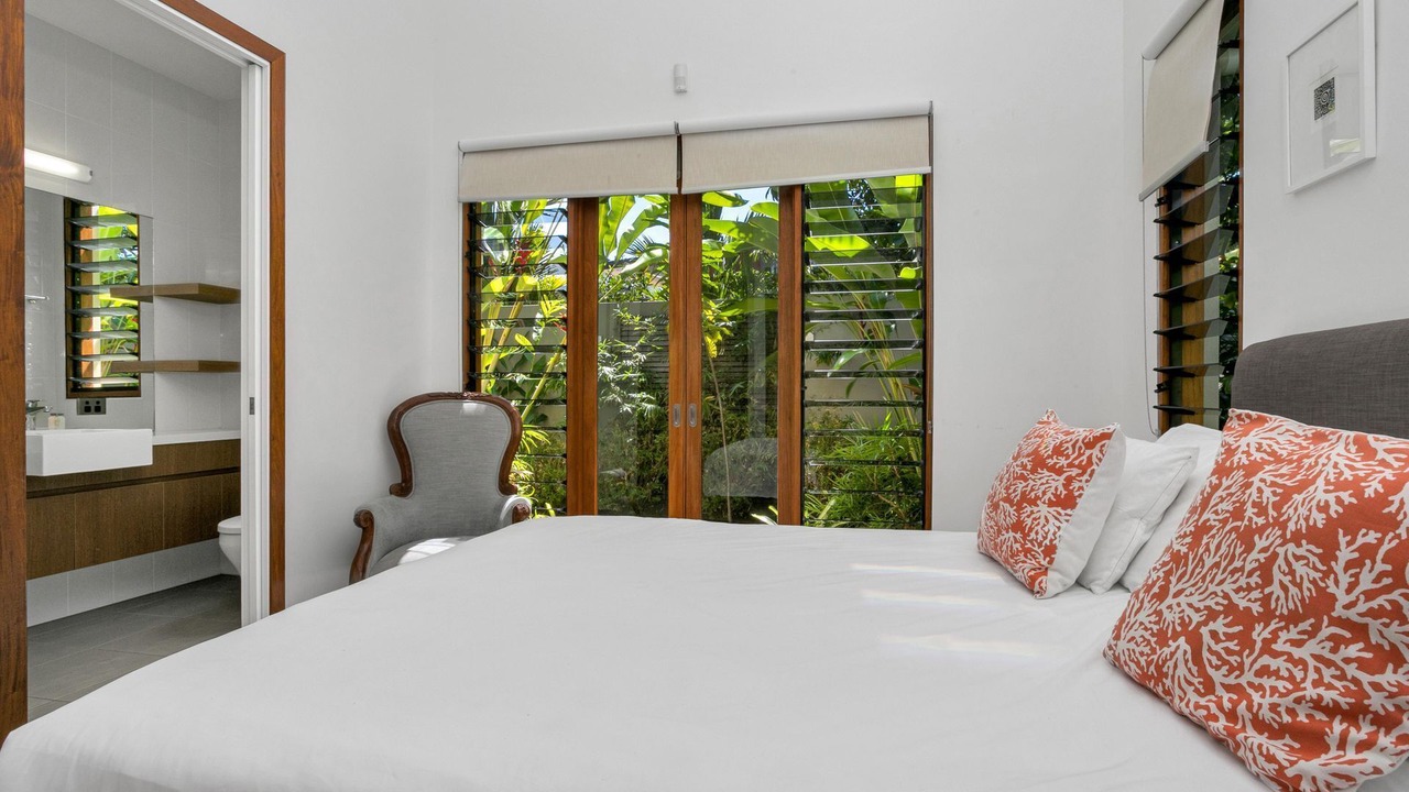 Photo of Bedroom in Palm Cove