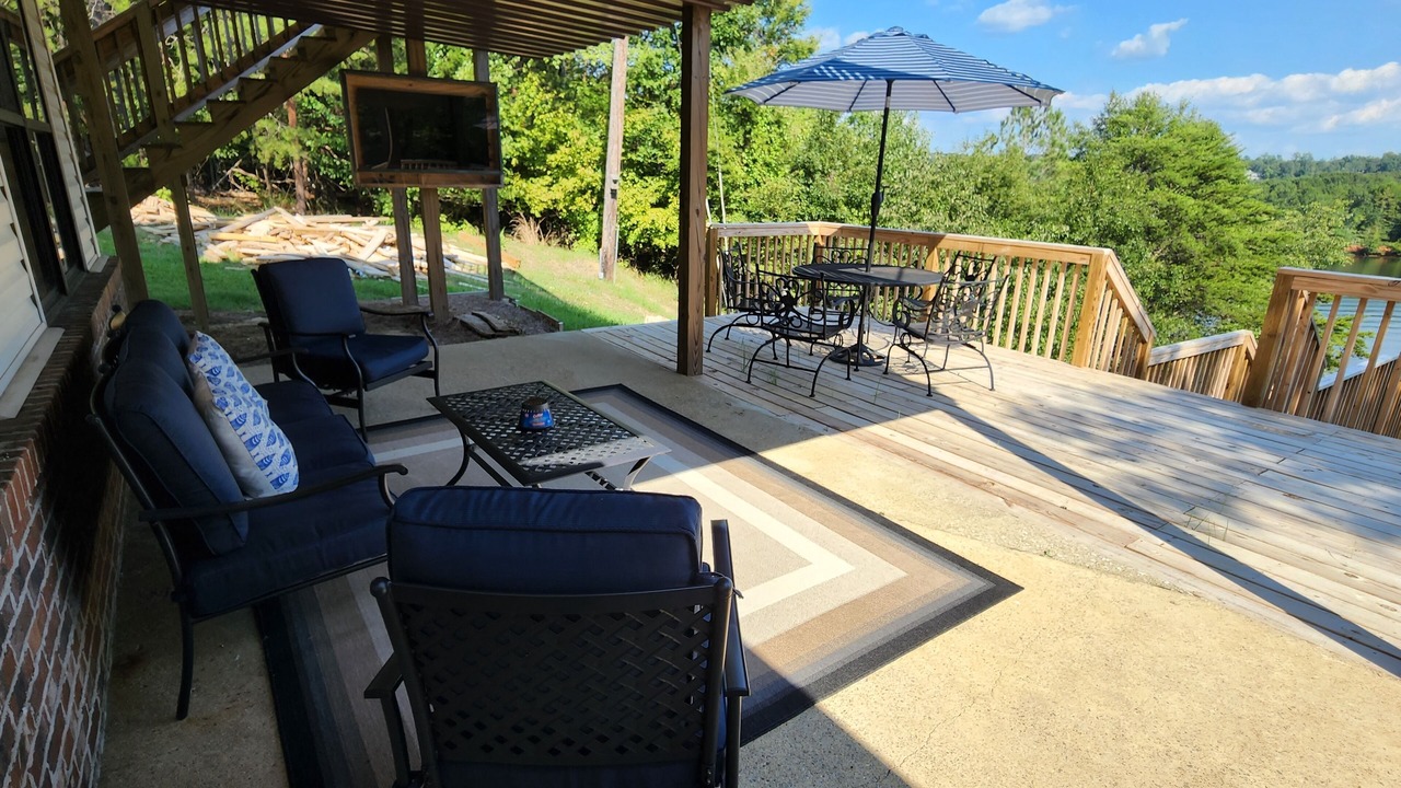 Photo of Outdoor in Samantha