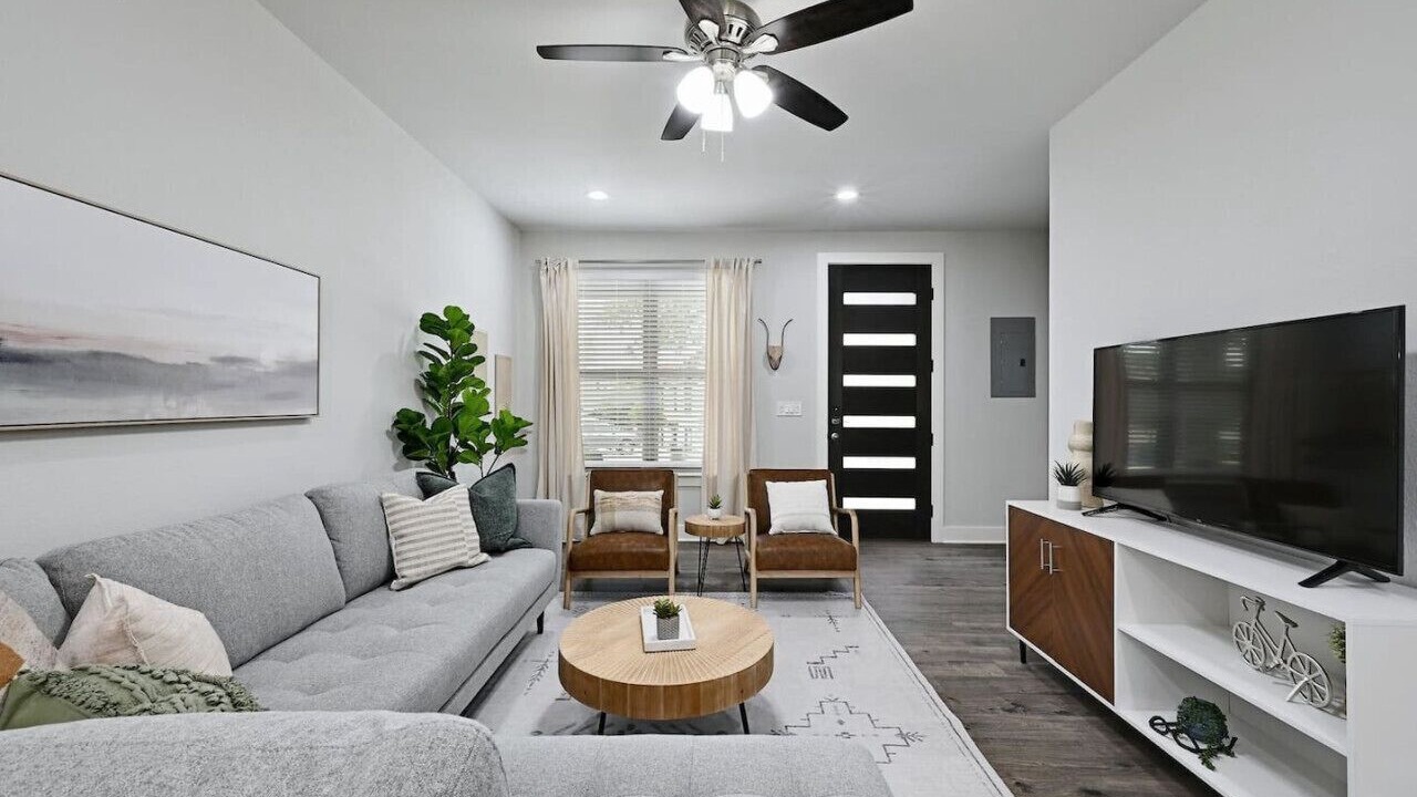 Photo of Livingroom in Point Venture