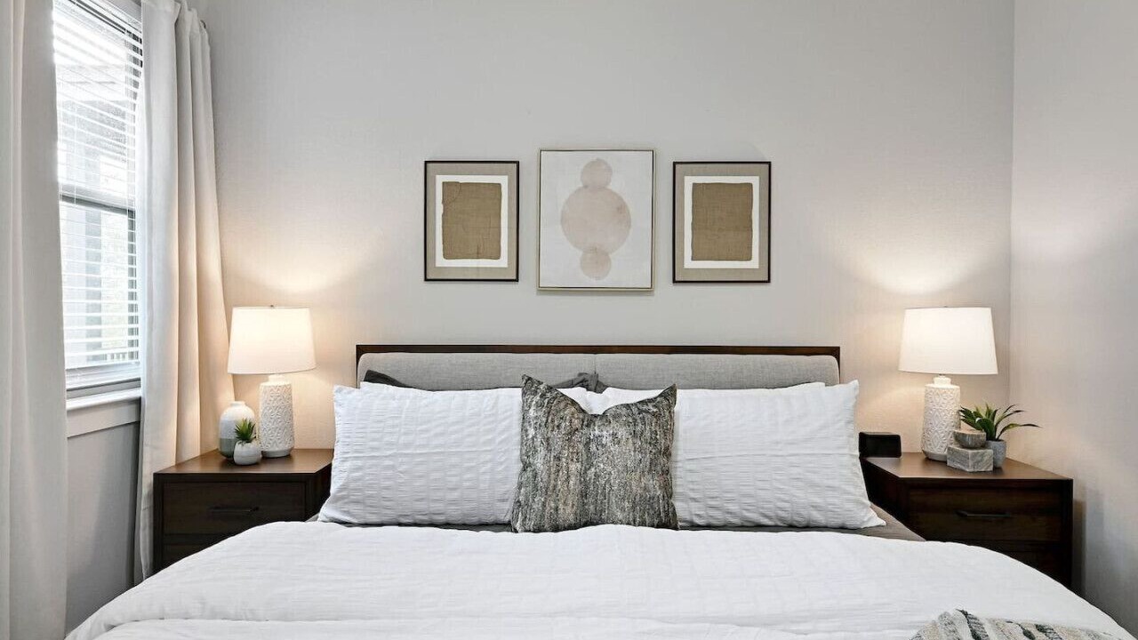 Photo of Bedroom in Point Venture