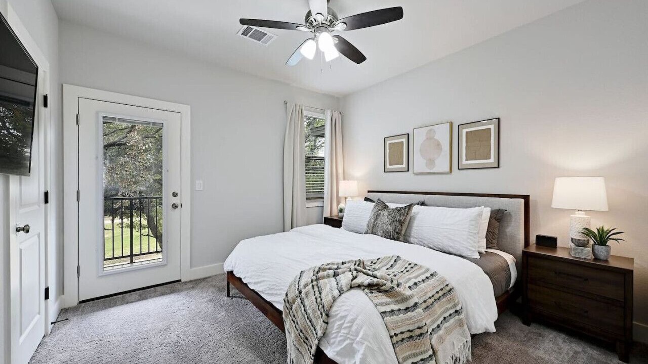 Photo of Bedroom in Point Venture