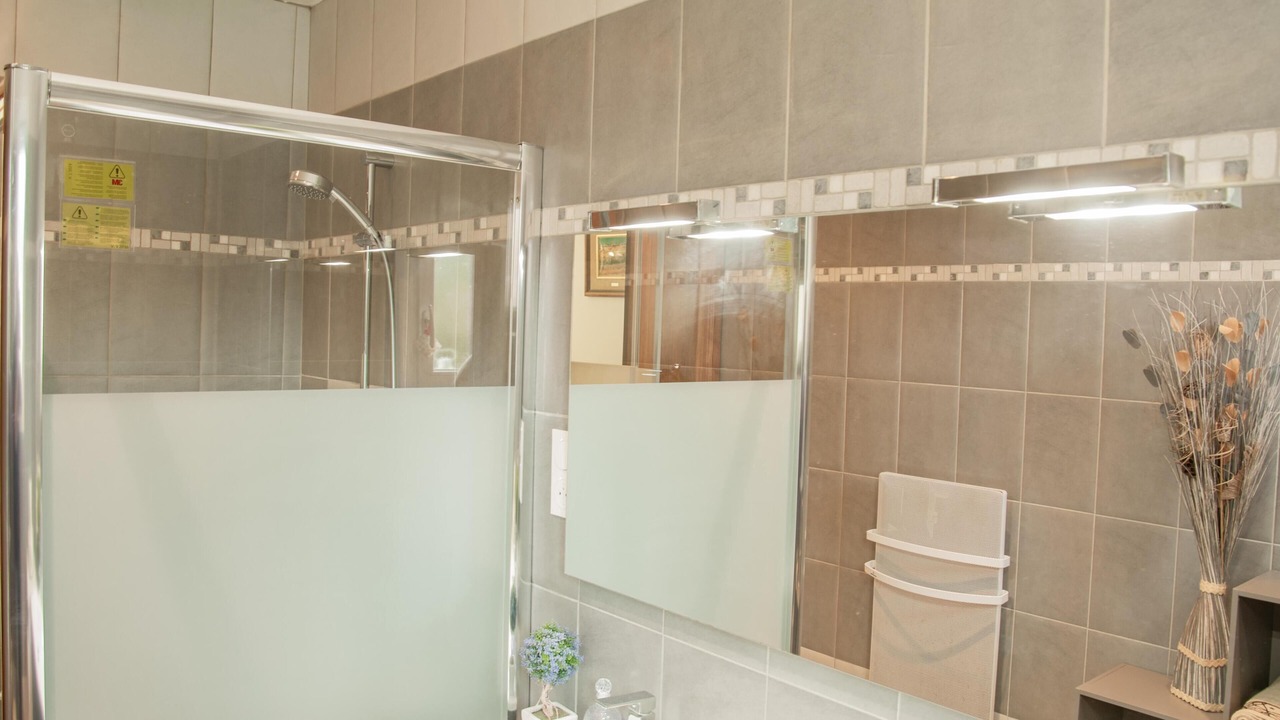 Photo of Bathroom in Uchaux
