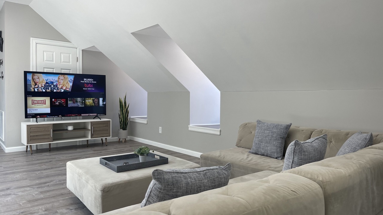 Photo of Livingroom in Downtown Niagara Falls